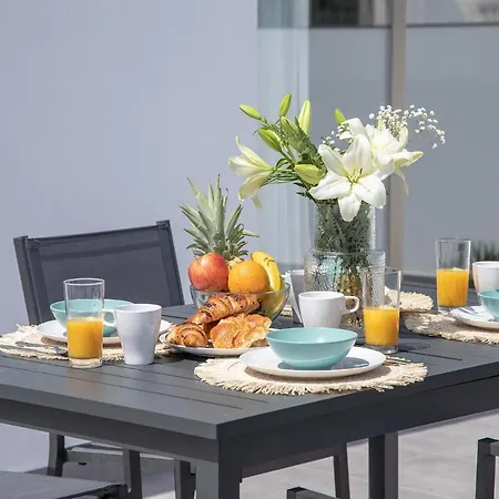 Family 1 Beachfront By Holidays Corralejo