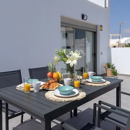 Family 1 Beachfront By Holidays Apartment Corralejo
