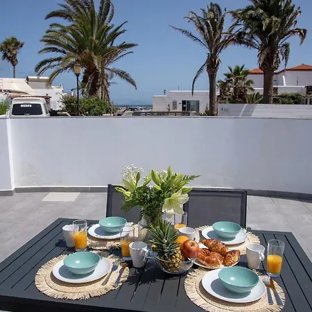 Apartment Family 1 Beachfront By Holidays *